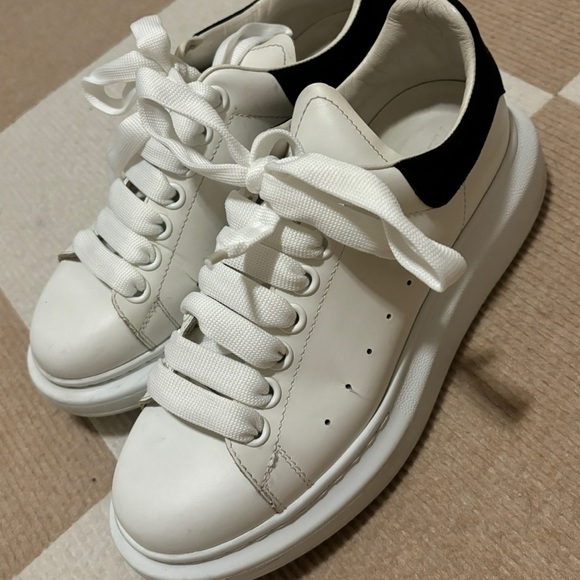 Alexander McQueen | Women’s shoe | size 7 | white | 70% off from original price - Picture 11 of 11
